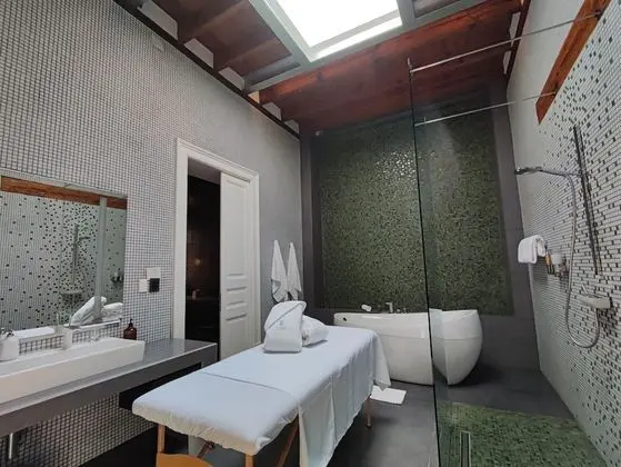 Romantic Süit, 1 En Büyük (King) Boy Yatak, Balkon, Şehir Manzaralı