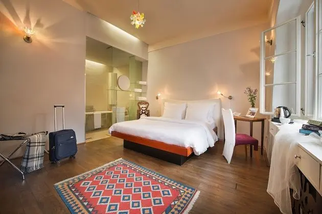 Deluxe Tek Büyük Yataklı Oda