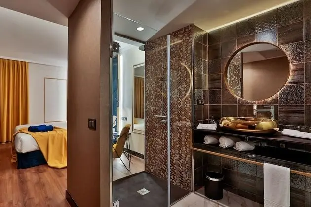 Deluxe İki Ayrı Yataklı Oda (1adult+1child)