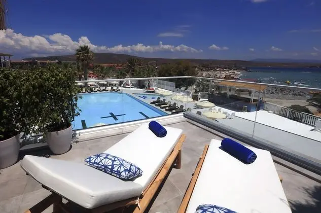 Premium Tek Büyük Yataklı Oda, Teras, Deniz Manzaralı
