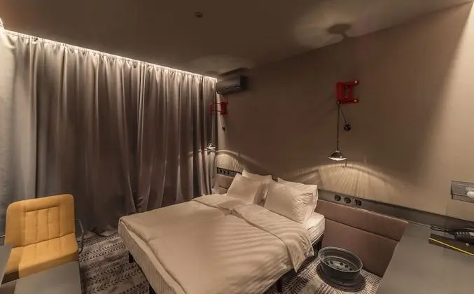 Standard Tek Büyük Yataklı Oda