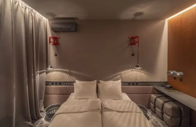 Standard Tek Büyük Yataklı Oda