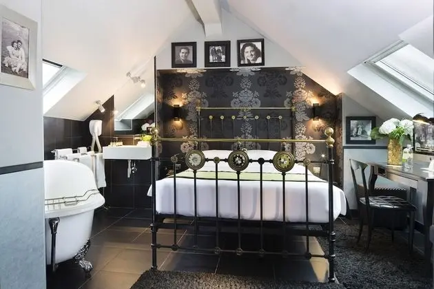 Signature Tek Büyük Yataklı Oda, 1 Büyük (Queen) Boy Yatak, Küvet (Design)