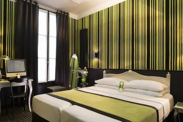 Superior Tek Büyük veya İki Ayrı Yataklı Oda (Design)