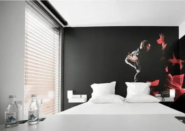 Premium Tek Büyük Yataklı Oda