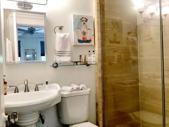 Deluxe Stüdyo, Özel Banyo