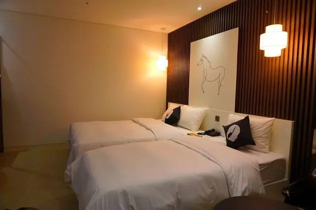 Family Twin Room (Deluxe) (Extra person fee KRW 20,000 pay when you stay)