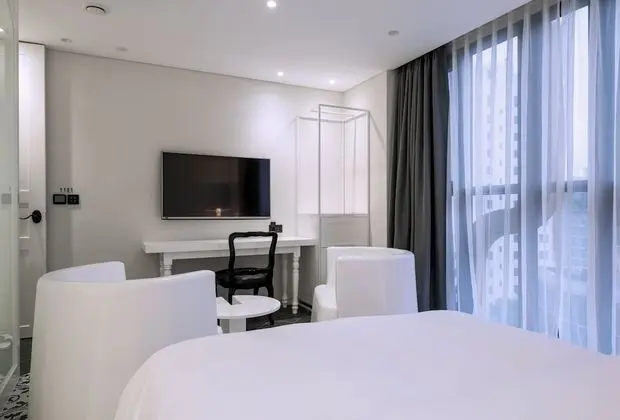 Deluxe Tek Büyük Yataklı Oda