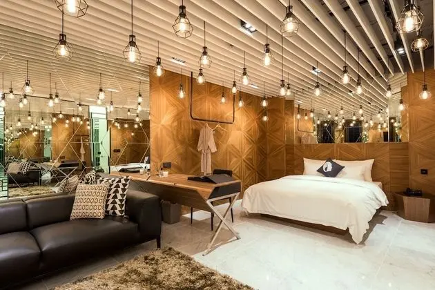 Designers Suite (Design of the room will be randomly assigned)