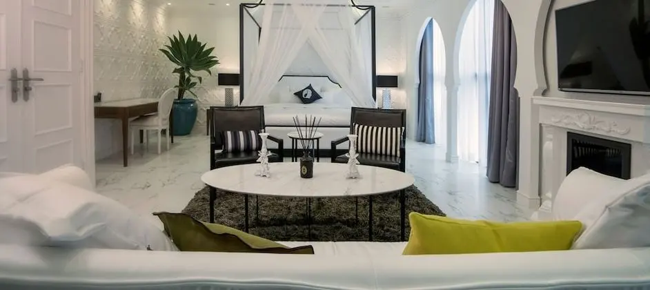 Designers Suite (Design of the room will be randomly assigned)