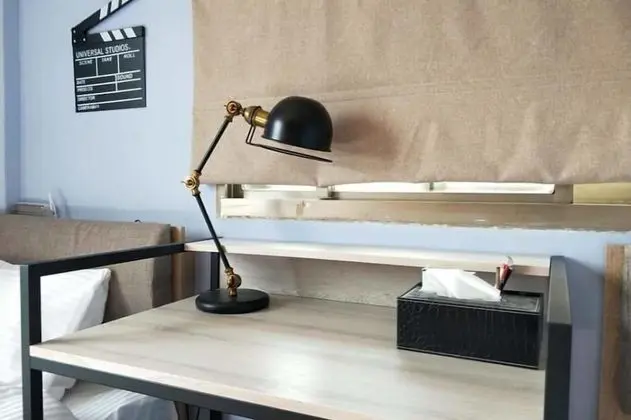 İki Ayrı Yataklı Oda, Ortak Banyo