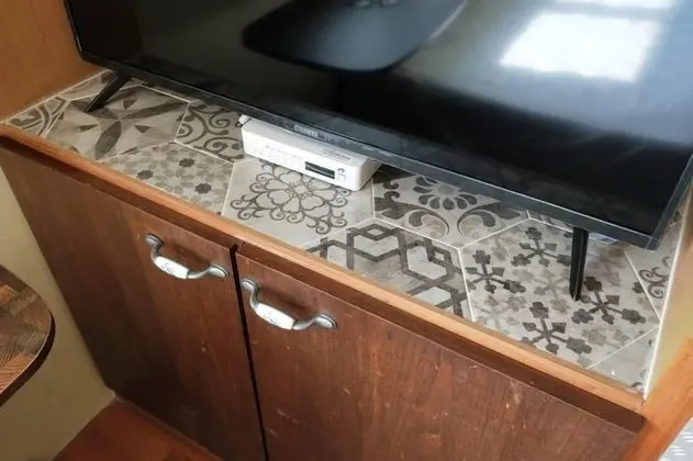 İki Ayrı Yataklı Oda, Ortak Banyo