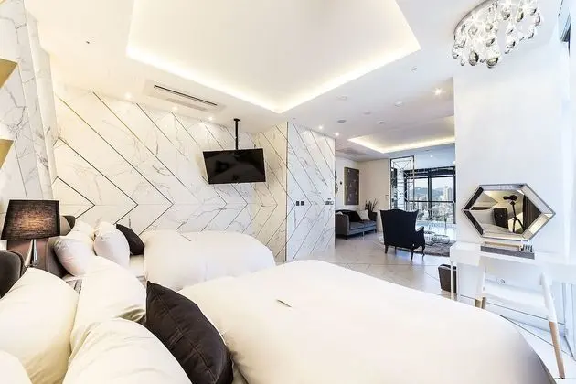 Designer Suite - 20% discount coupon for beverage at Dessert 39 Café (2F)
