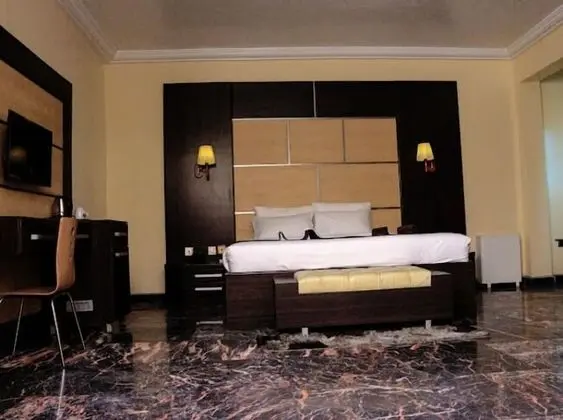 Supreme Room