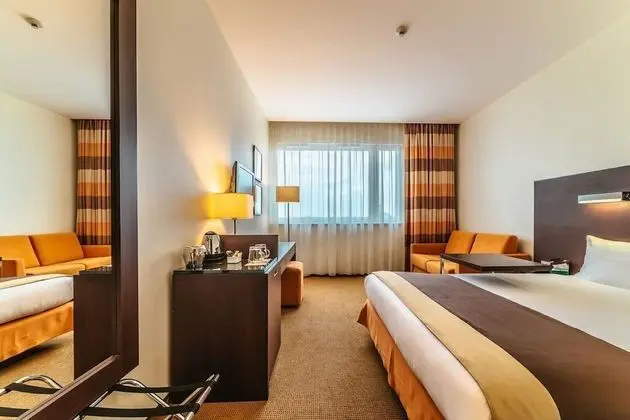 Büyük Yataklı Tek Kişilik Oda