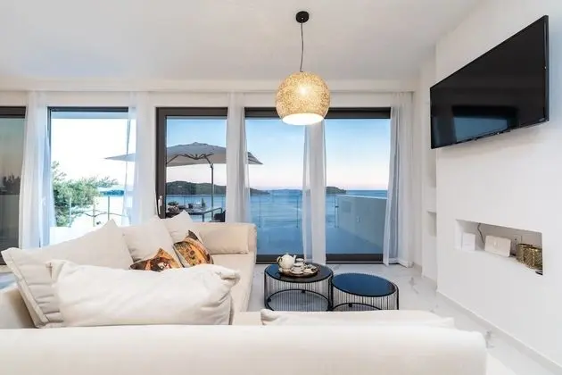 Villa (Three Bedroom Villa with Pool)