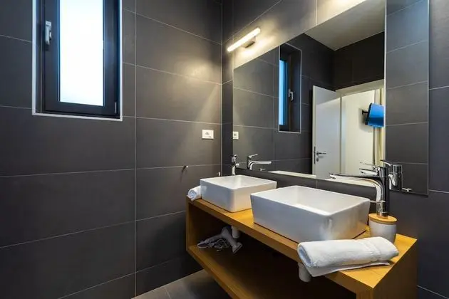 Villa (Three Bedroom Villa with Pool)