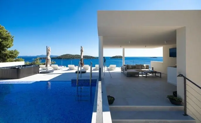 Villa (Three Bedroom Villa with Pool)