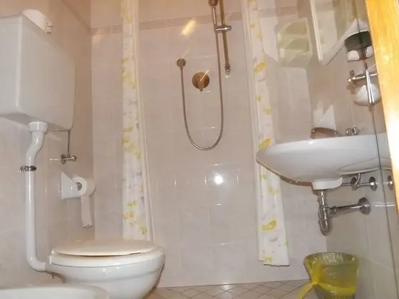 Standard Dört Kişilik Oda