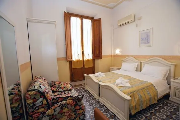 Superior Oda, Balkon