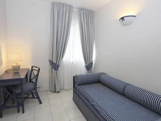 Üç Kişilik Oda