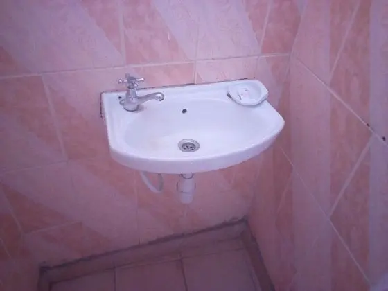 Büyük Yataklı Tek Kişilik Oda