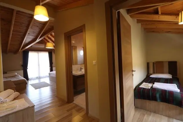 Aile Odası, Bahçe Manzaralı, Balkonlu