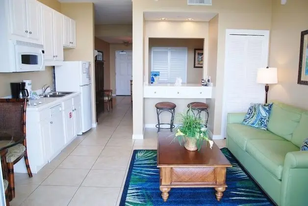 Stüdyo Süit, 1 Büyük (Queen) Boy Yatak ve Çekyat, Küçük Mutfak, Kısmi Deniz Manzarası (Sleeper Sofa)