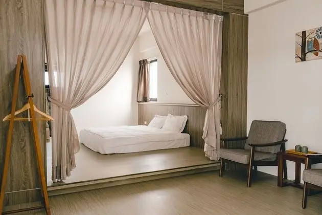 Deluxe Tek Büyük Yataklı Oda (302)