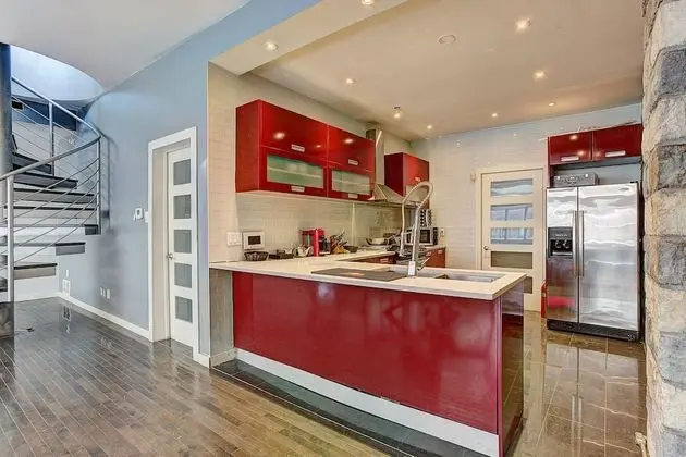 Design Çatı Katı (Loft), 1 En Büyük (King) Boy Yatak, Sigara İçilmez