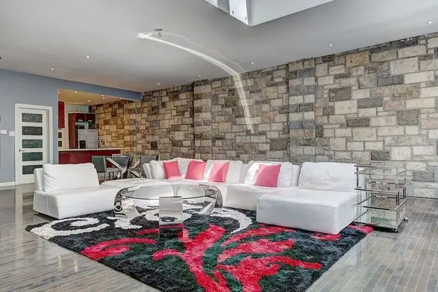 Design Çatı Katı (Loft), 1 En Büyük (King) Boy Yatak, Sigara İçilmez
