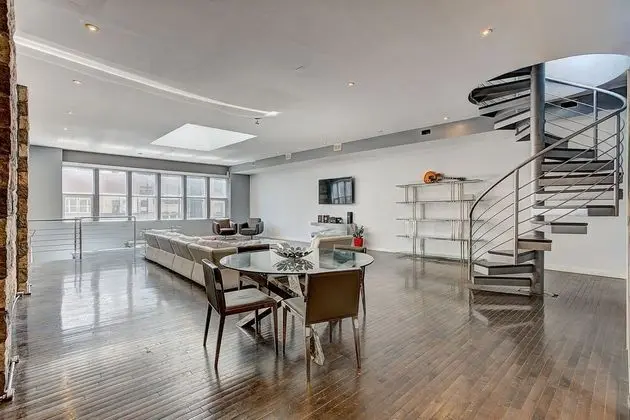 Design Çatı Katı (Loft), 1 En Büyük (King) Boy Yatak, Sigara İçilmez