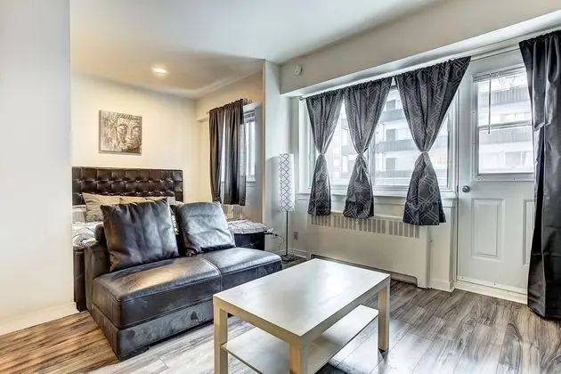 Exclusive Stüdyo, 1 En Büyük (King) Boy Yatak