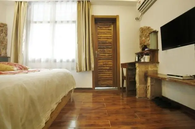 Tek Büyük Yataklı Oda, Balkon