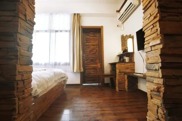 Tek Büyük Yataklı Oda, Balkon