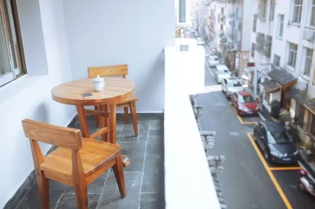 Tek Büyük Yataklı Oda, Balkon