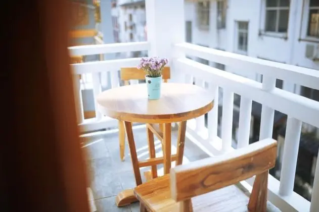 Tek Büyük Yataklı Oda, Balkon