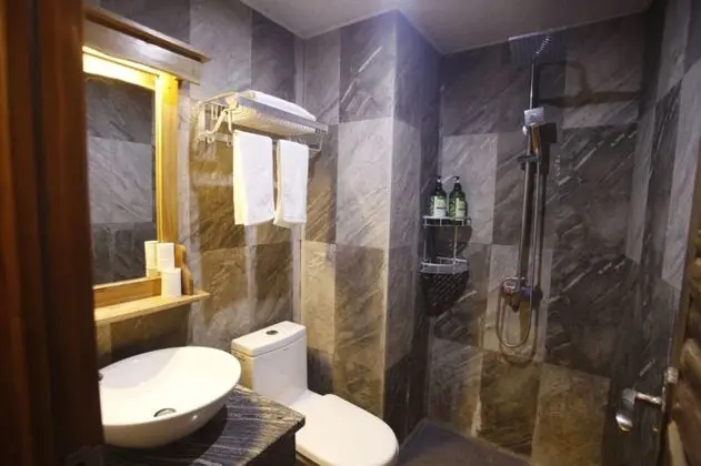 Tek Büyük Yataklı Oda, Balkon