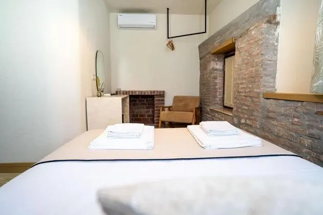 Şömineli Deluxe Oda, Bahçe veya Sokak Manzaralı, Üst Kat