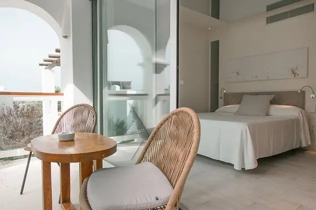 Destino Room double - entrance to Pacha Club included