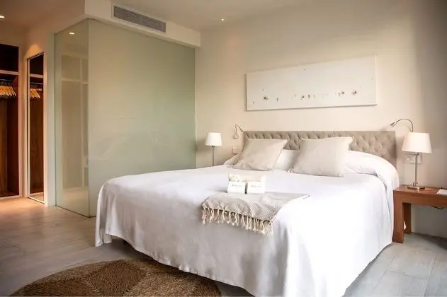 Grand room double - entrance to Pacha Club included