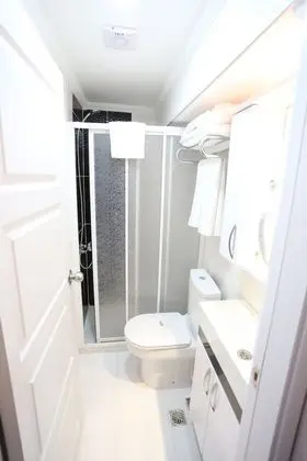 Deluxe Tek Büyük veya İki Ayrı Yataklı Oda