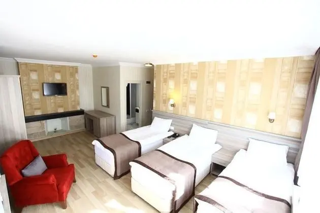 Deluxe Üç Kişilik Oda