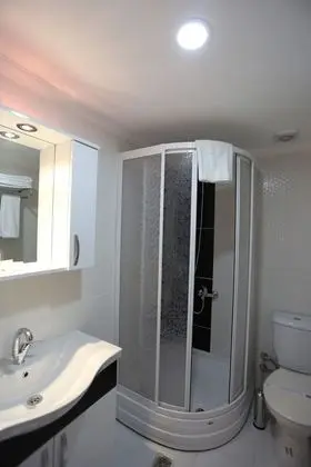 Deluxe Üç Kişilik Oda