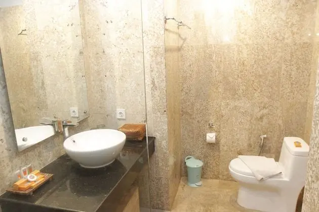 Deluxe Tek Büyük Yataklı Oda, 1 Çift Kişilik veya 2 Tek Kişilik Yatak, Havuz Manzaralı