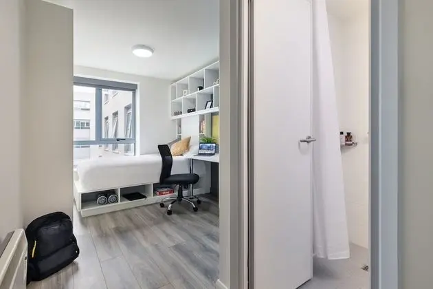 Standard Tek Büyük Yataklı Oda