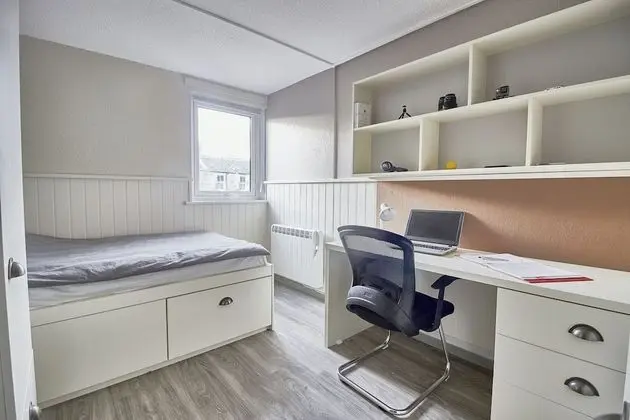 Basic Tek Büyük Yataklı Oda, Ortak Banyo (3/4 Double Bed - 120cm wide)