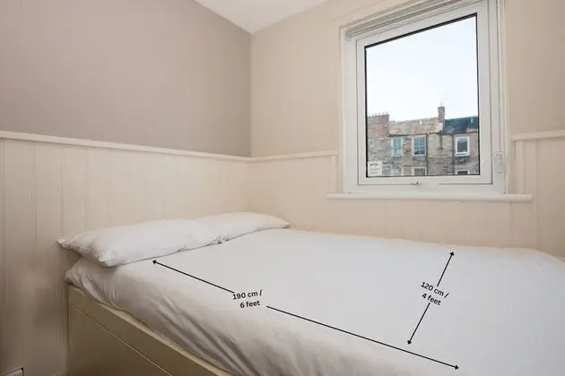 Basic Tek Büyük Yataklı Oda, Ortak Banyo (3/4 Double Bed - 120cm wide)