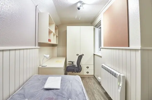 Basic Tek Kişilik Oda, Ortak Banyo (Single Bed)