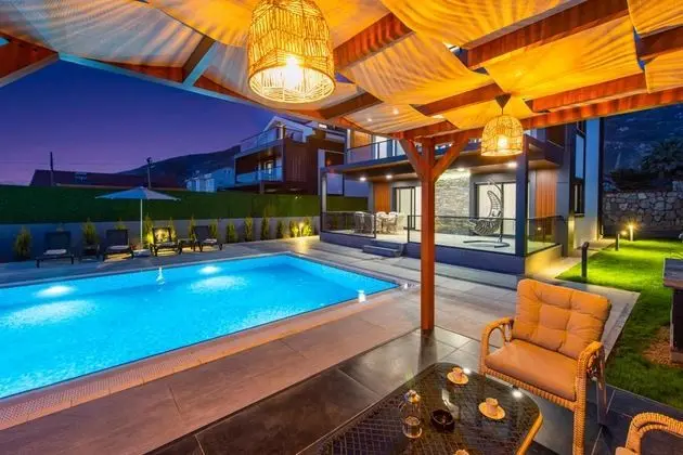 Villa, Havuz ve Bahçe Manzaralı, Özel Havuzlu ve Bahçeli